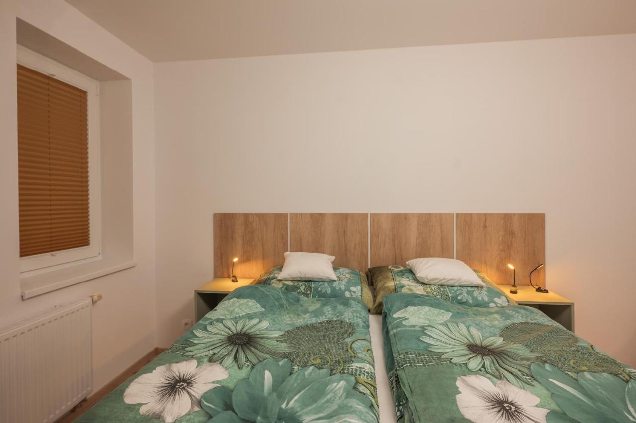 Apartman Claudia - Rezidence K Lanovce 야히모프 외부 사진